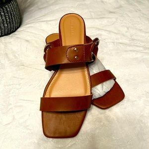 Just Fab Women’s New Size 7.5 Whiskey colored Flat Sandals